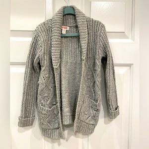 Girl’s size 5T Cat & Jack gray cardigan